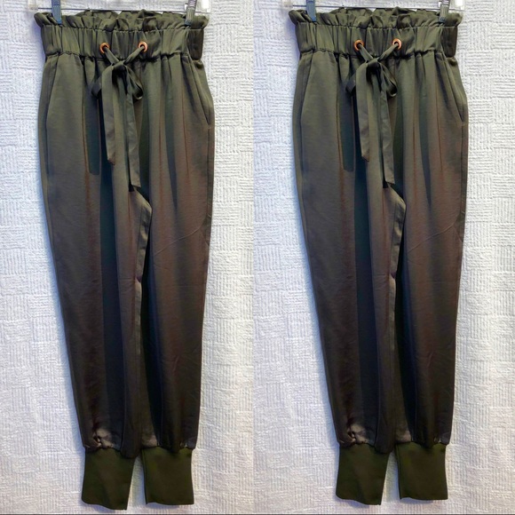 Women NWOT sz 0 Ted Baker paper bag joggers - Picture 2 of 7